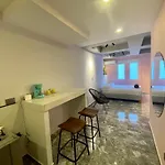 Awesome Brand New Studio Near Old Town