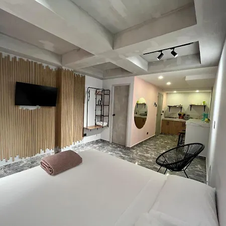 Awesome Brand New Studio Near Old Town Apartamento
