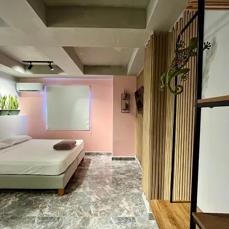 Awesome Brand New Studio Near Old Town *