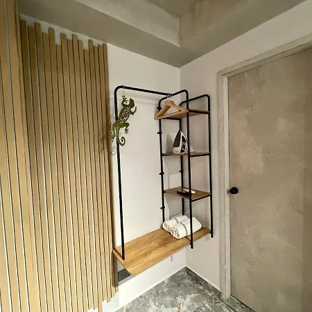 Awesome Brand New Studio Near Old Town Apartamento *