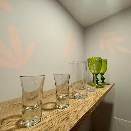Awesome Brand New Studio Near Old Town Apartamento